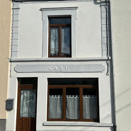 Вілла Cafe Du Pecheurs Буйон Екстер'єр фото